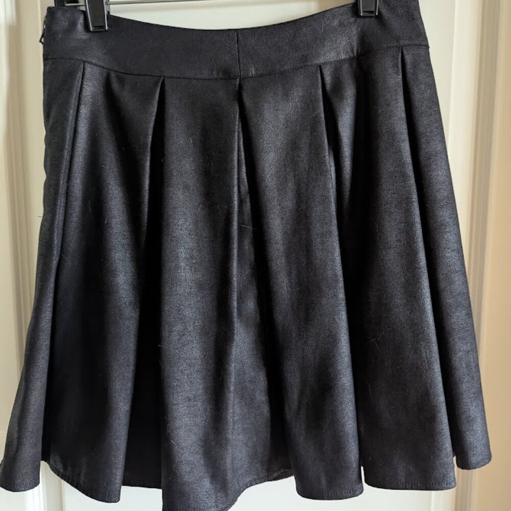 Saks Fifth Avenue Black pleated faux suede skirt M (RED Label)